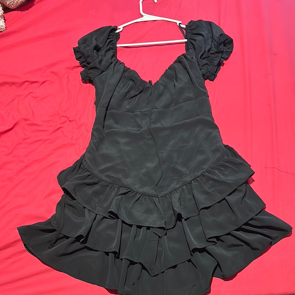 Elegant Black Backless Dress